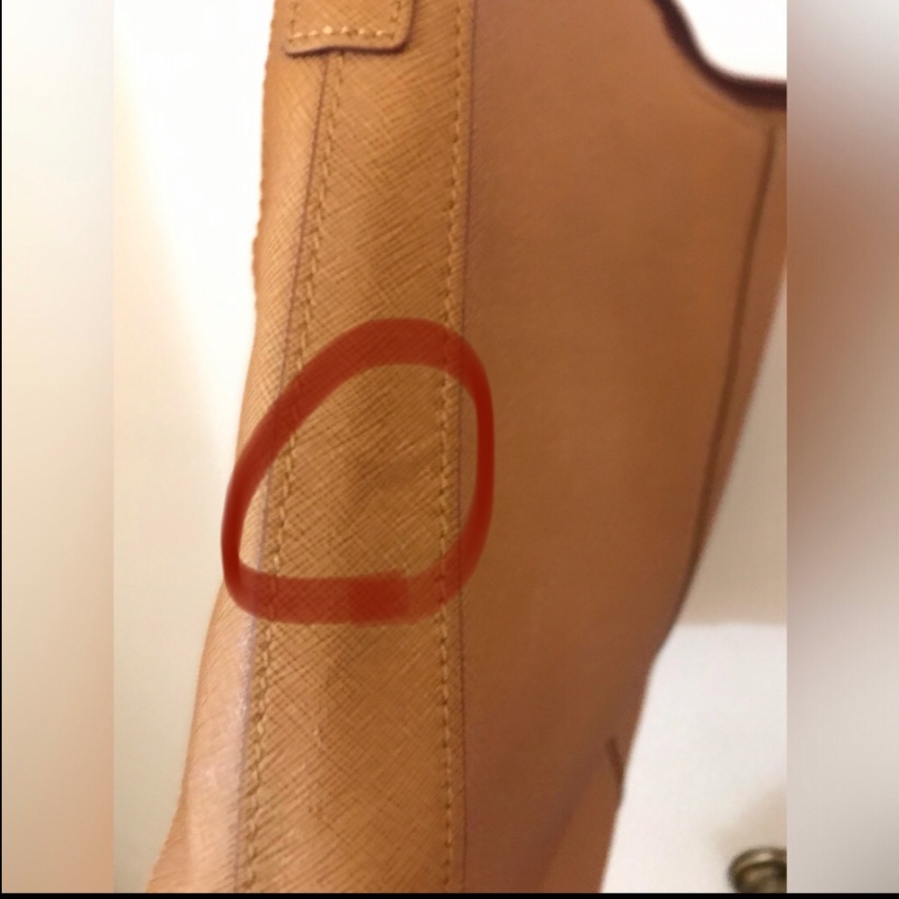 HOBO tan purse - Picture 9 of 9